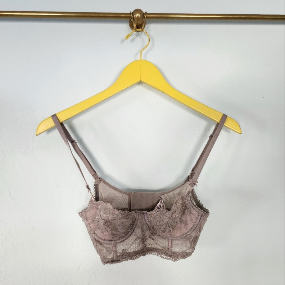 Victoria's Secret Wicked Unlined Uplift Bra Taupe Retro Romance Lace 32A